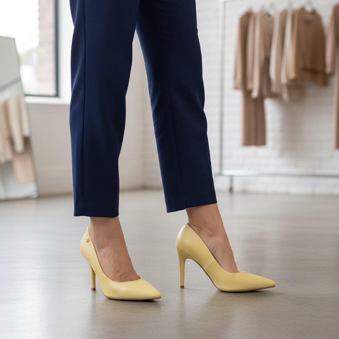 08 sapato scarpin vizzano bico fino salto alto pelica