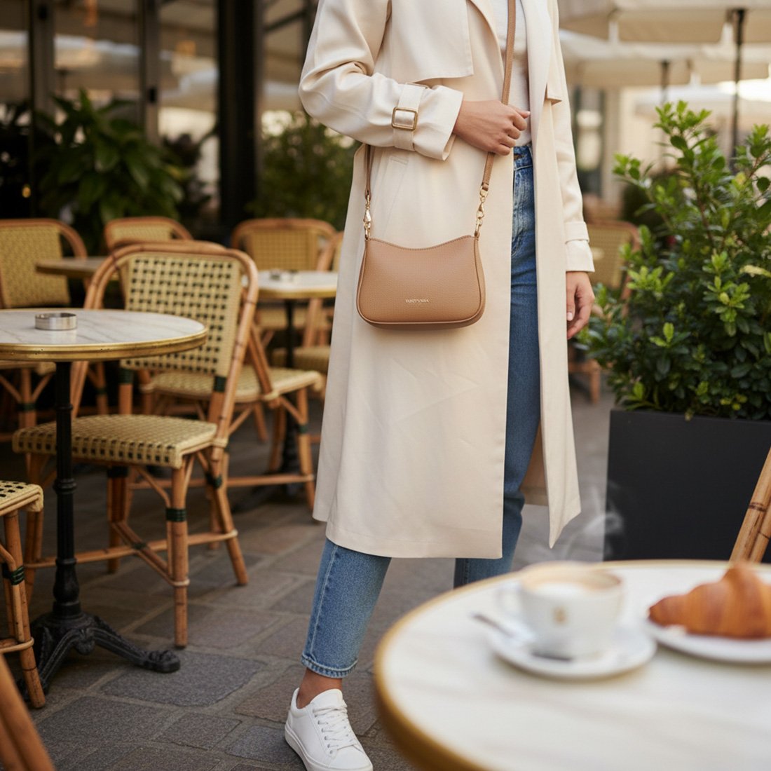 21 bolsa luz da lua minibag alca larga monograma 2000768