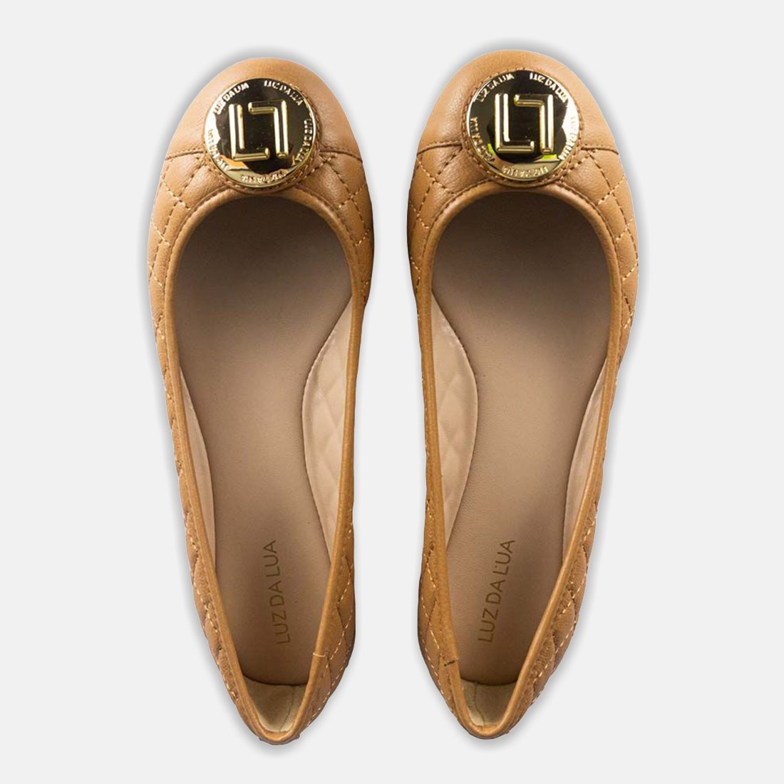 05 sapatilha luz da lua matelasse detalhe metal 53270400