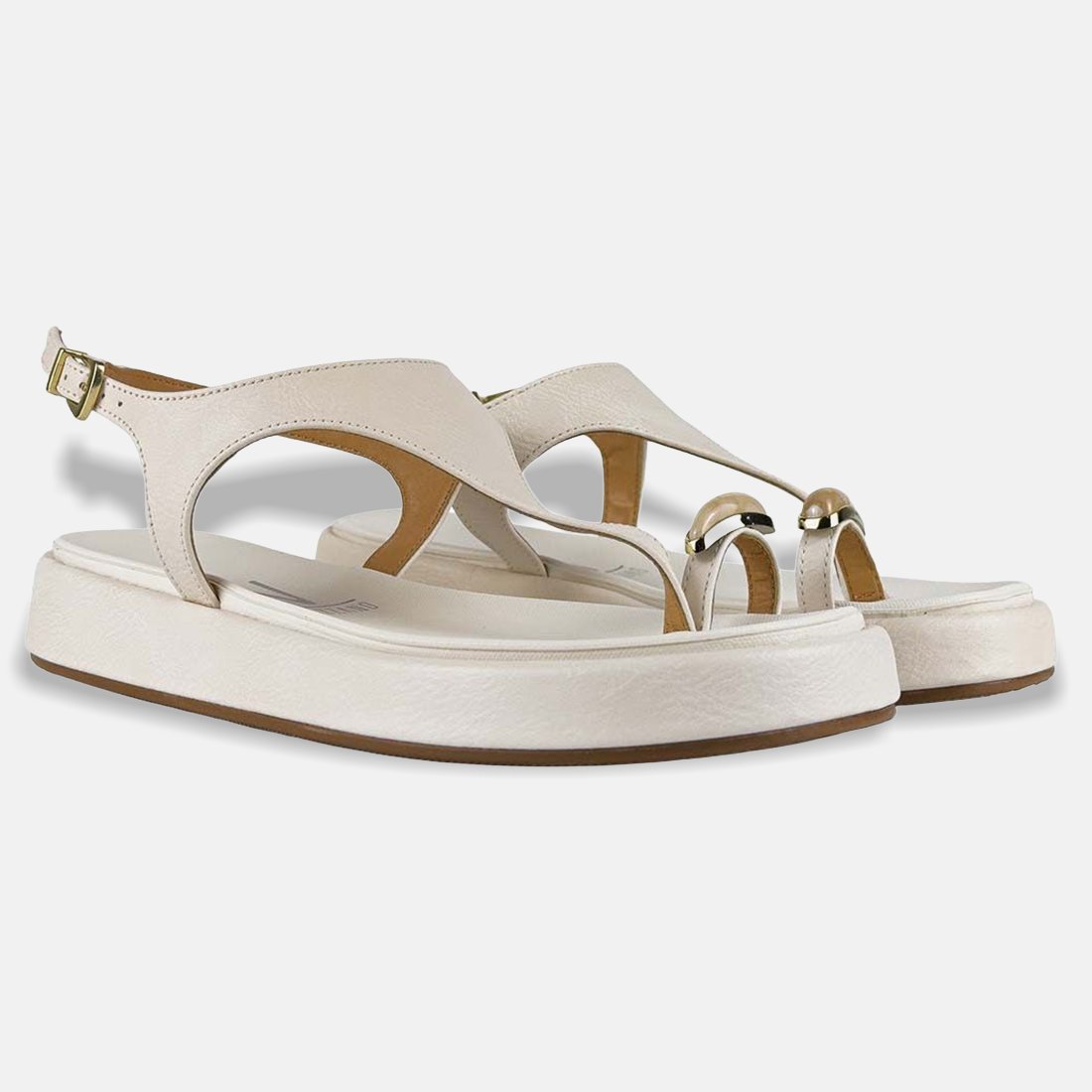 08 sandalia vizzano rasteira tira no dedo com fivela