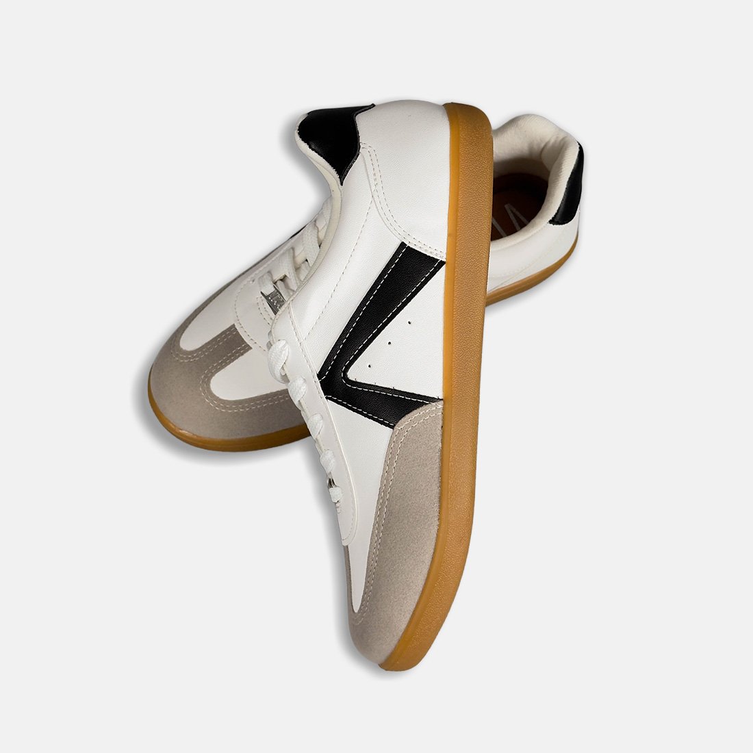 08 tenis vizzano reto casual detalhe lateral 1430 102 branco preto
